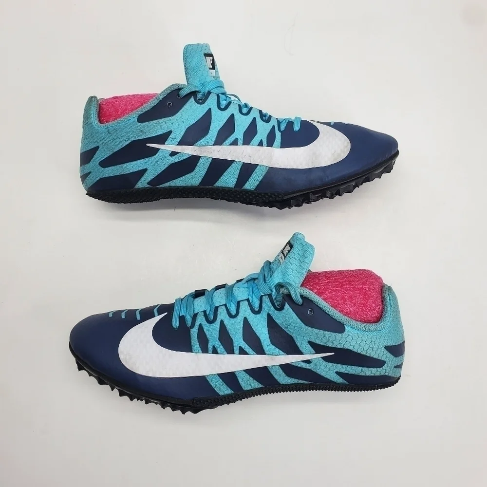Nike reposhing this